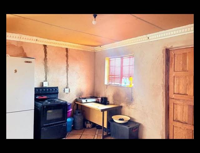 3 BEDROOM HOUSE FOR SALE IN MABOPANE UNIT X